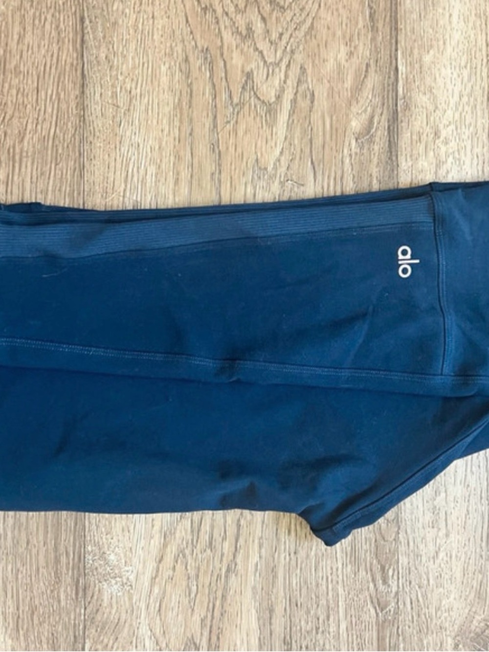 ALO Yoga Woman’s Navy High-Rise Leggings Sz Large